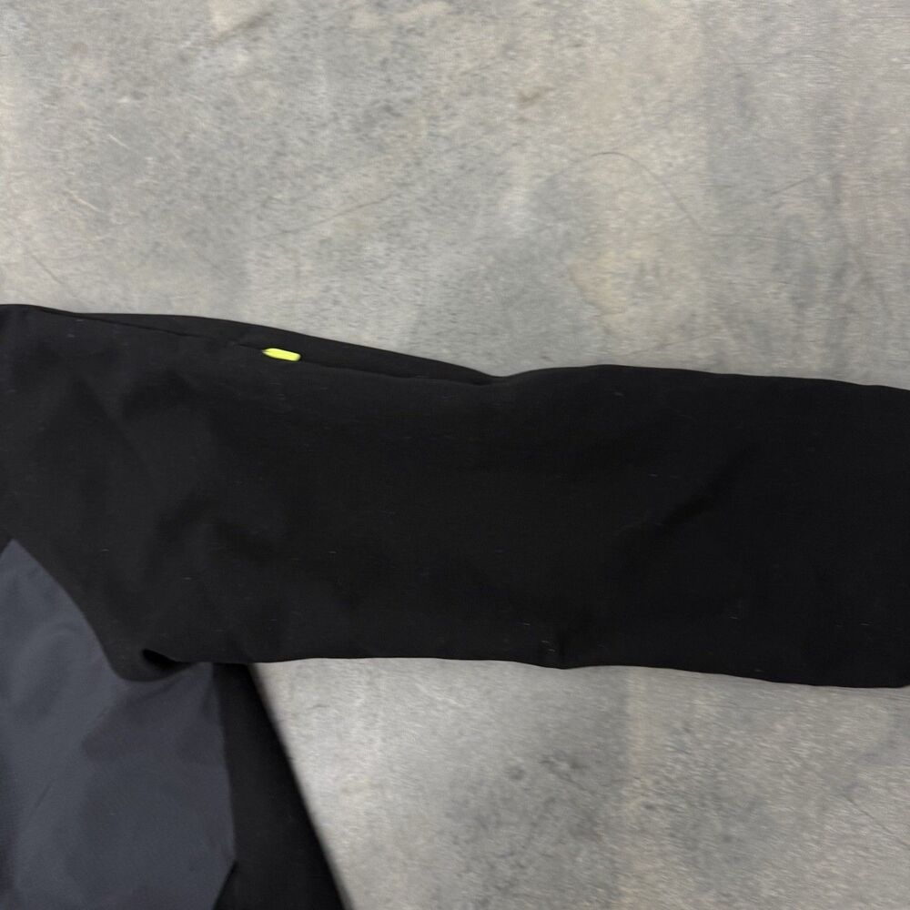 FIGS Technical Collection Full Zip Jacket Black G… - image 11